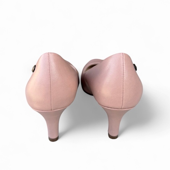 LifeStride Parigi Pumps in a soft  blush blossom Low-Heel Pumps - Picture 14 of 14